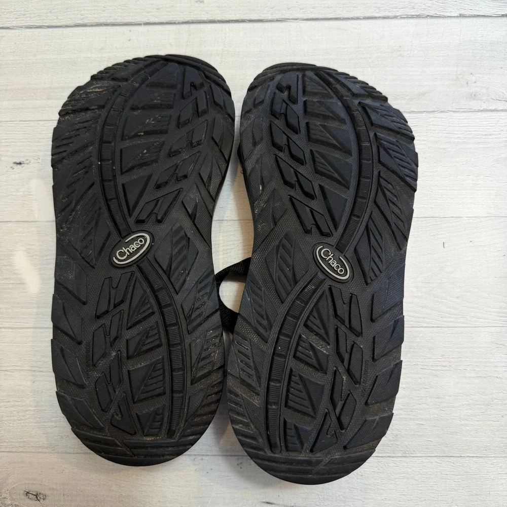 Chaco men's black‎ classic strappy sandals size 9